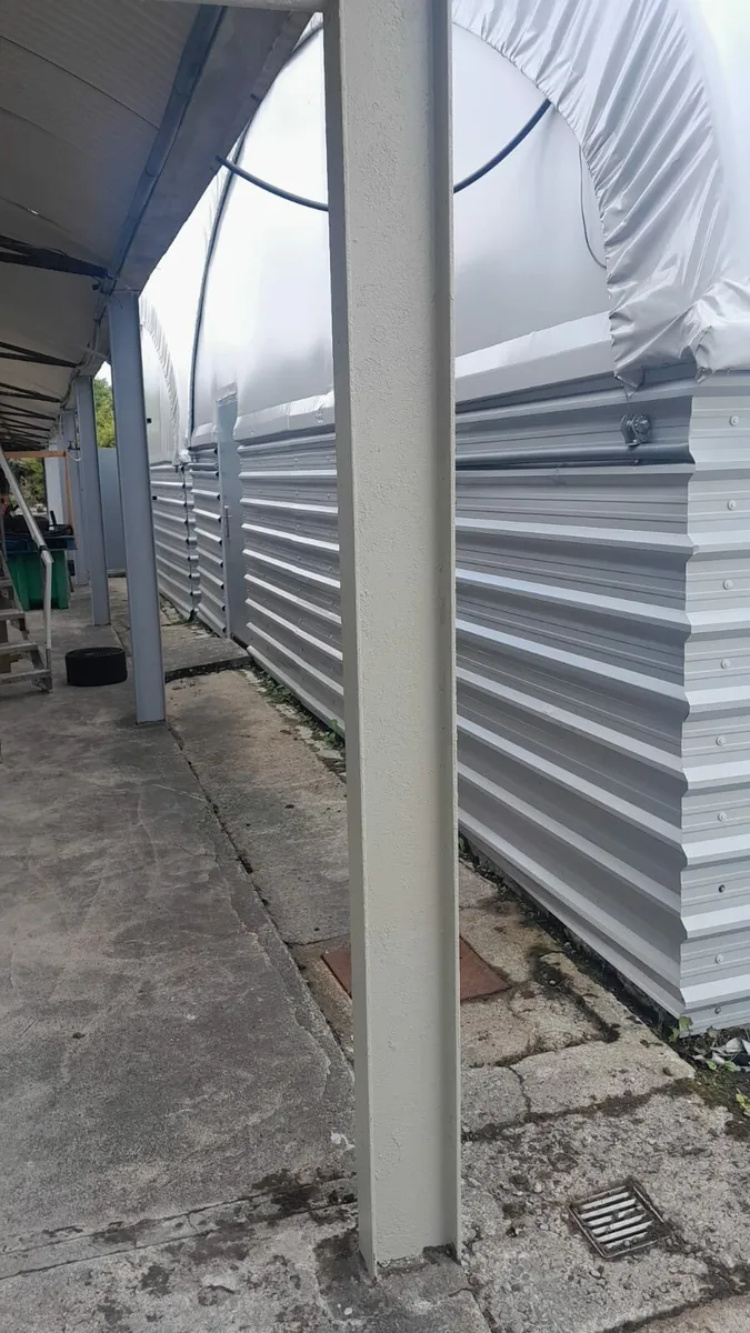 Flock housing - Image 2