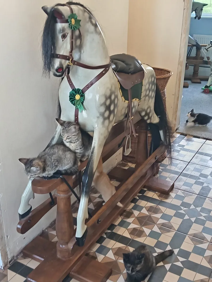 Antique rocking horse - Image 2