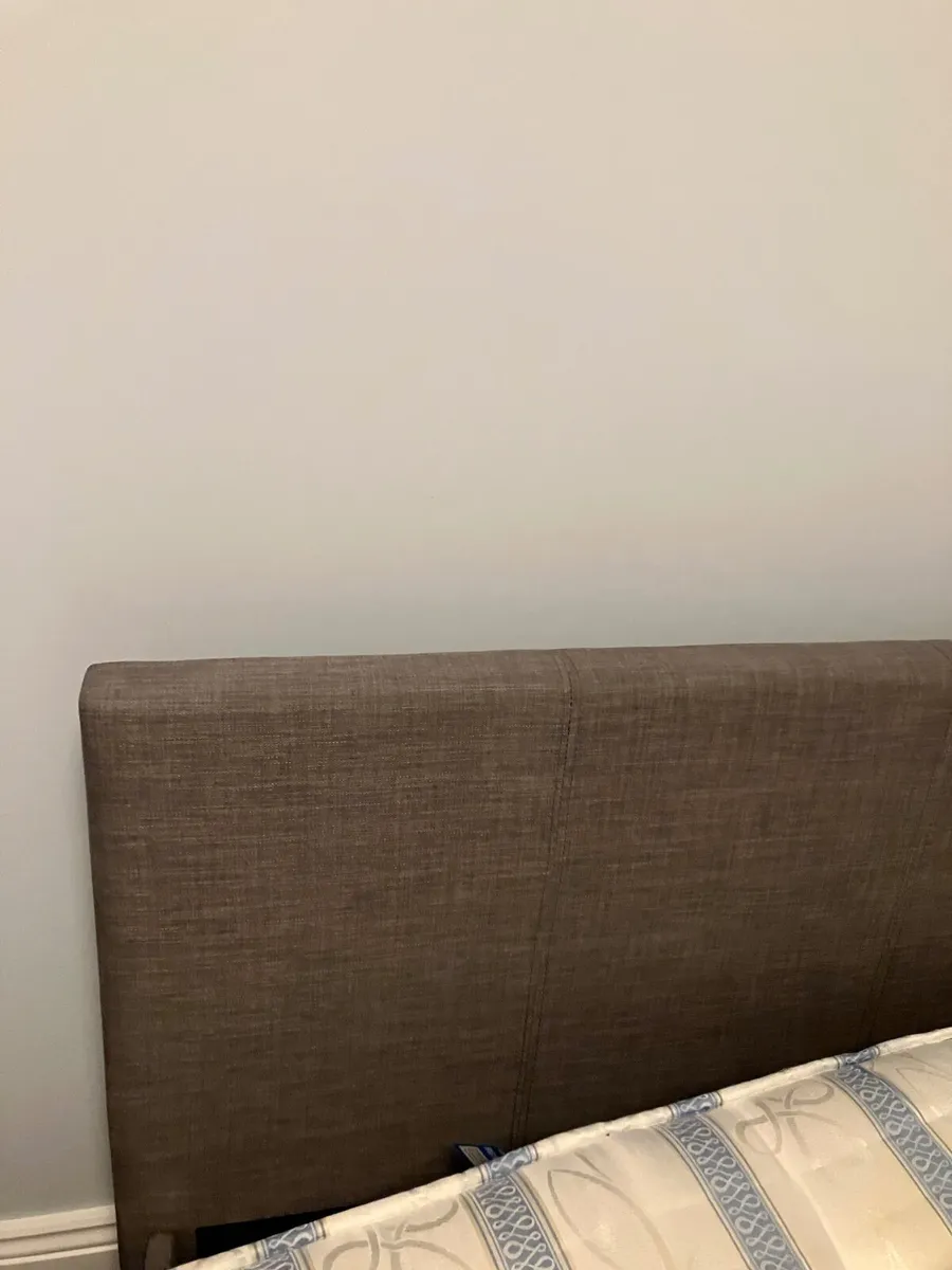 Double bed - Image 2