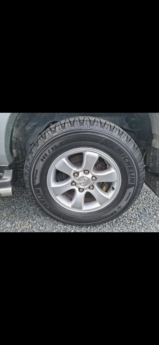 Toyota land cruiser - Image 3