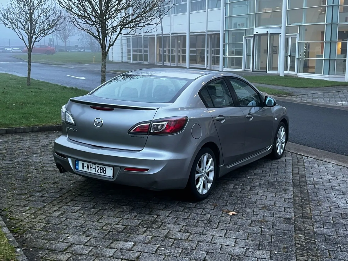 2011 Mazda 3 - Image 4