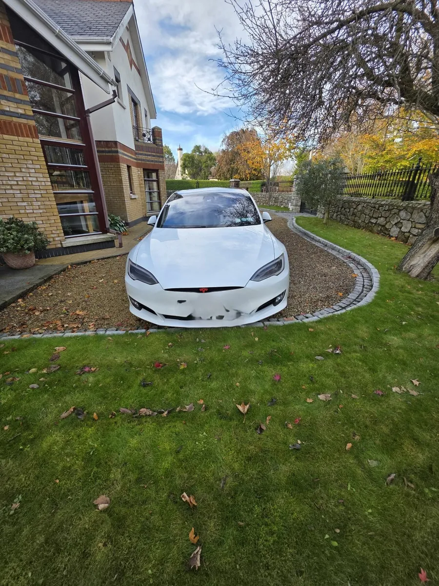 Tesla Model S 2018 75D - Image 1