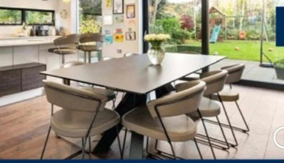 LOMI Design Dining Table