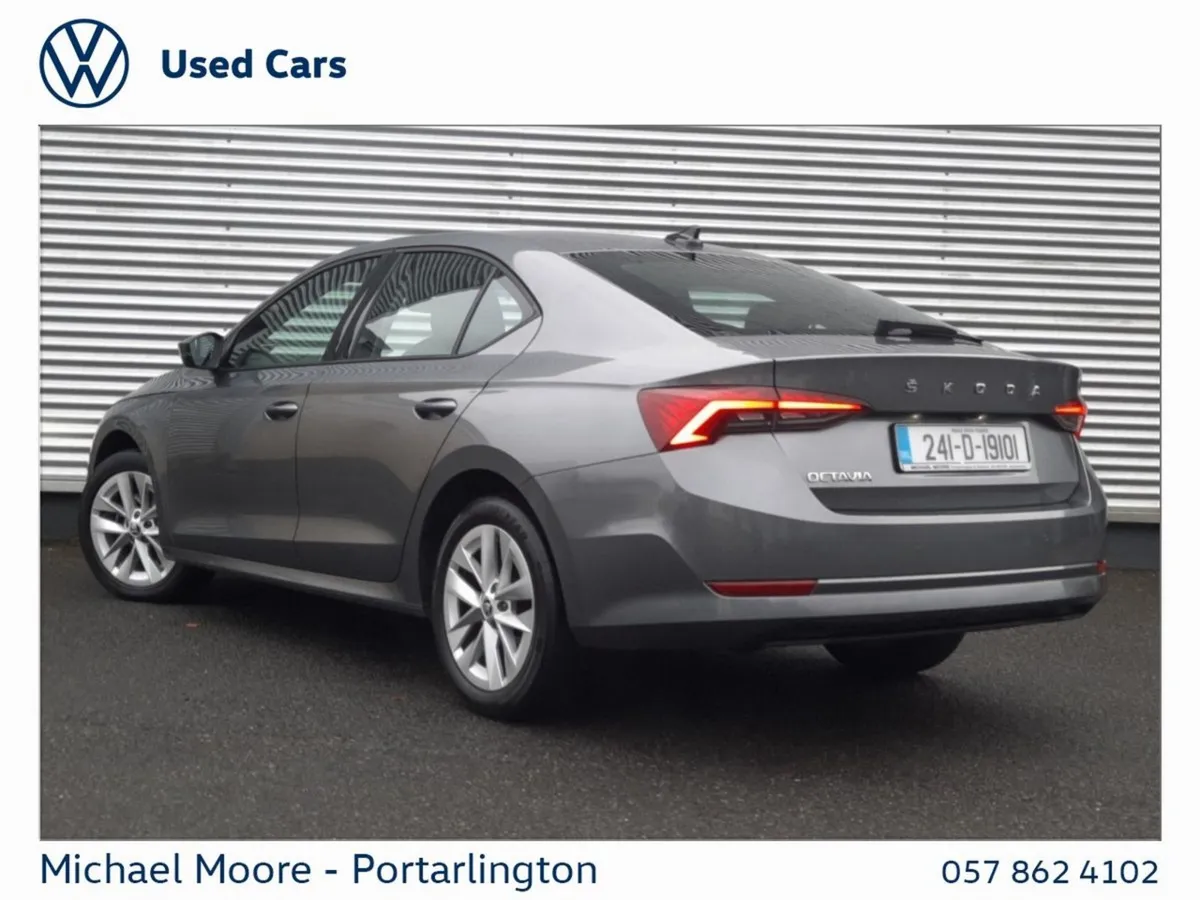 Skoda Octavia Octavia AMB 2.0tdi 115HP DSG - Image 3