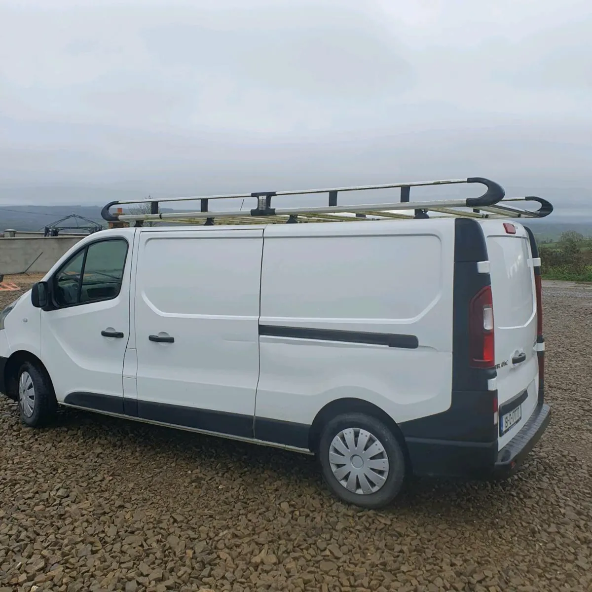 2019 Renault traffic van - Image 3