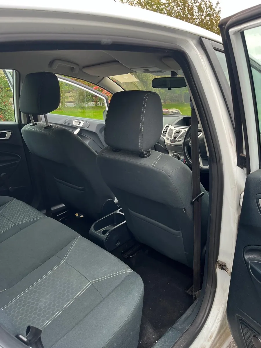 Ford Fiesta 2012 - Image 3