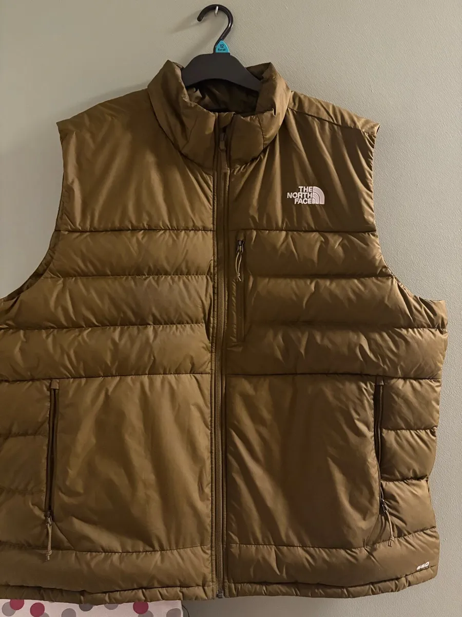 Man’s north face gillet - Image 1