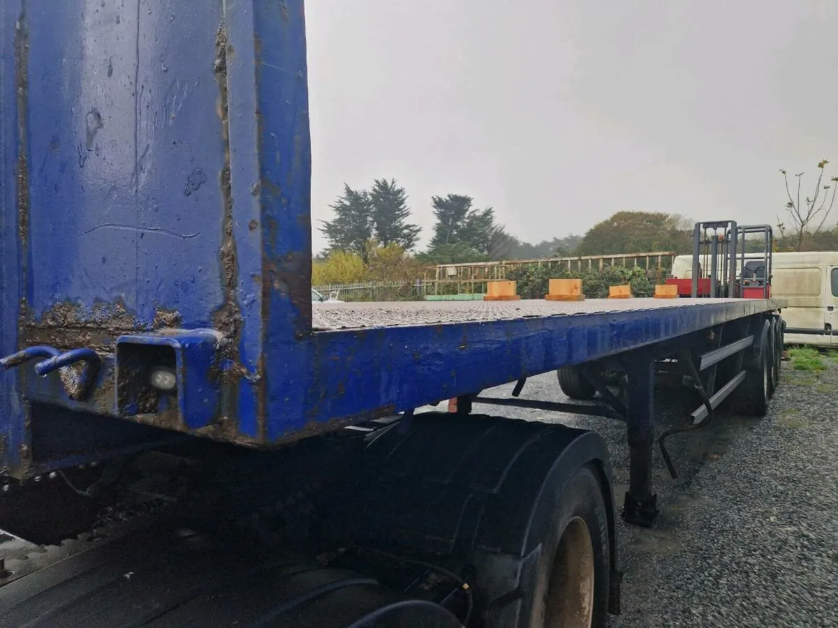 Moffett  Flat Trailer - Image 4