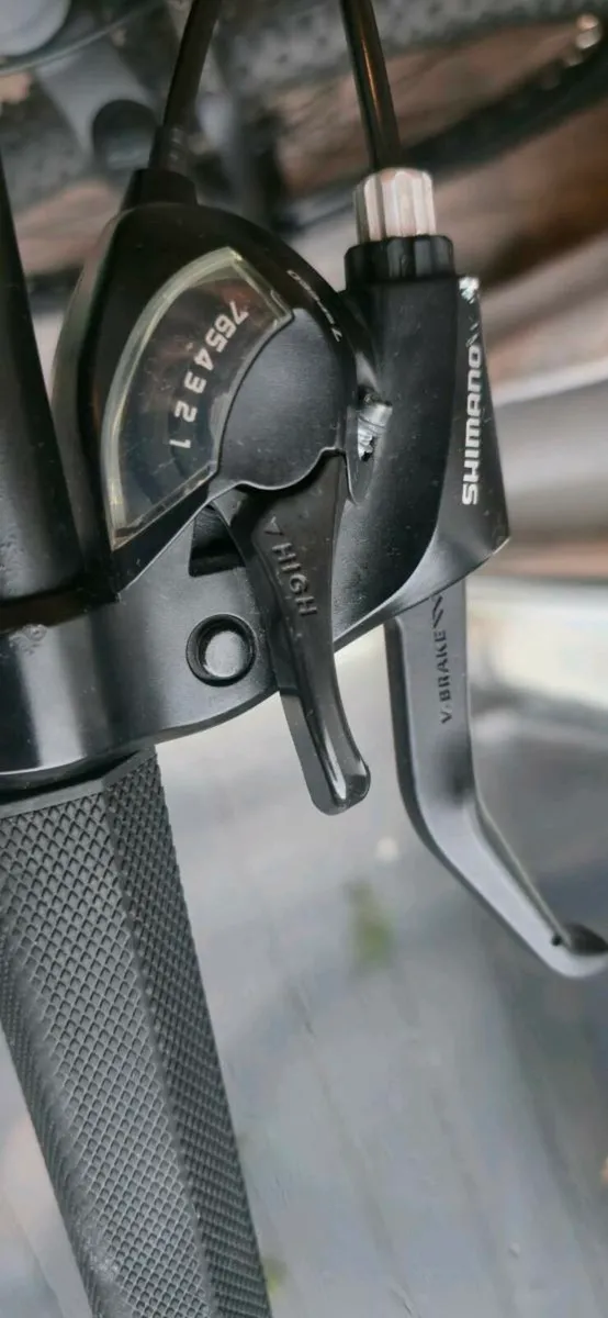 Carrera Hustle 1 bike - Image 3