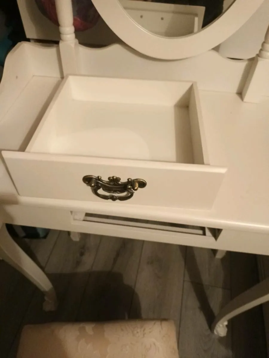 Make up/ beauty table with stool - Image 2