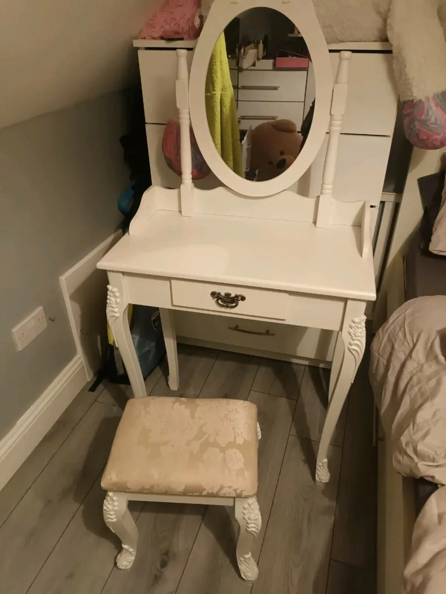 Make up/ beauty table with stool - Image 3