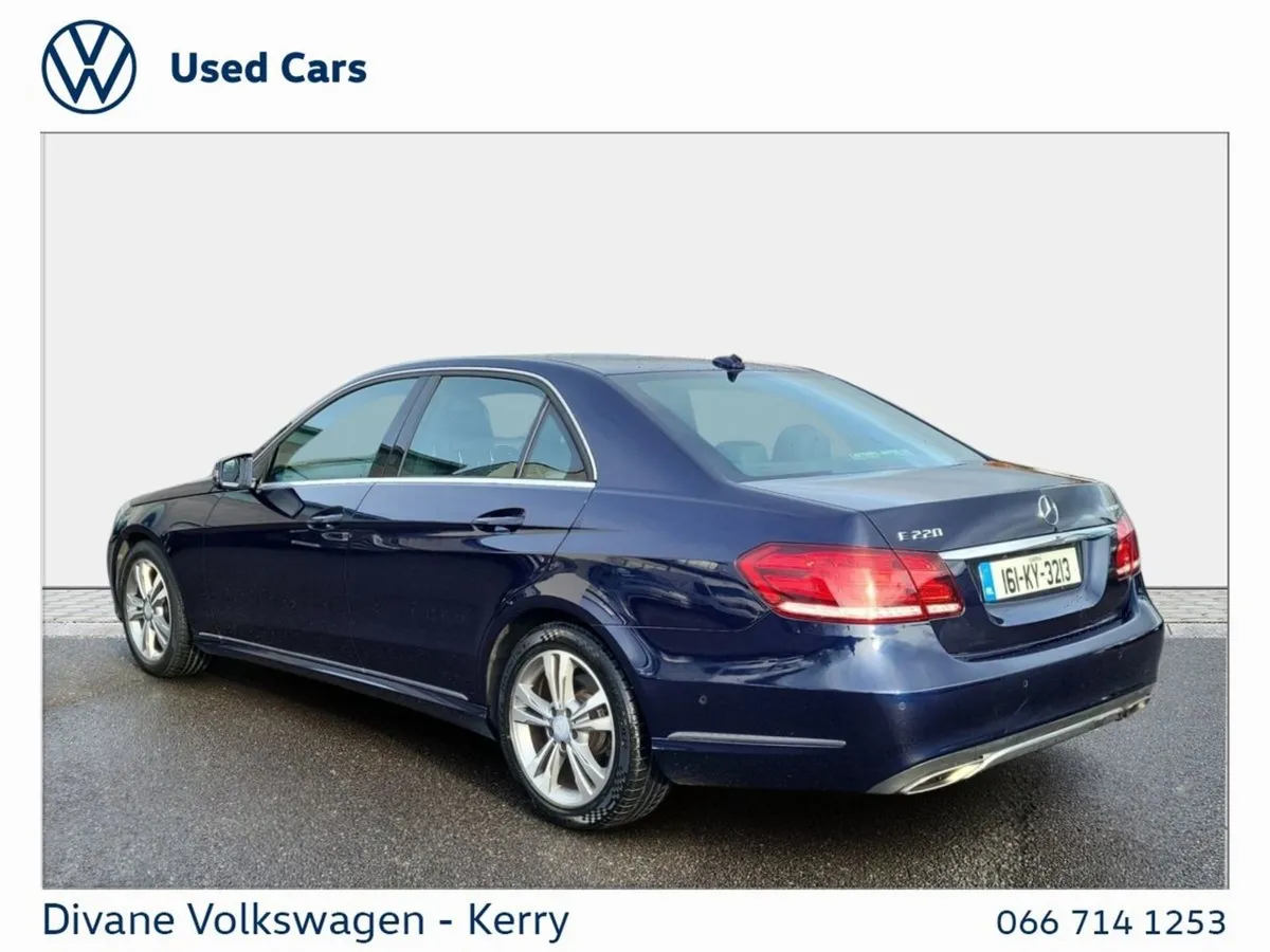 Mercedes-Benz E-Class E 200 Bluetec Classic A/T - Image 3