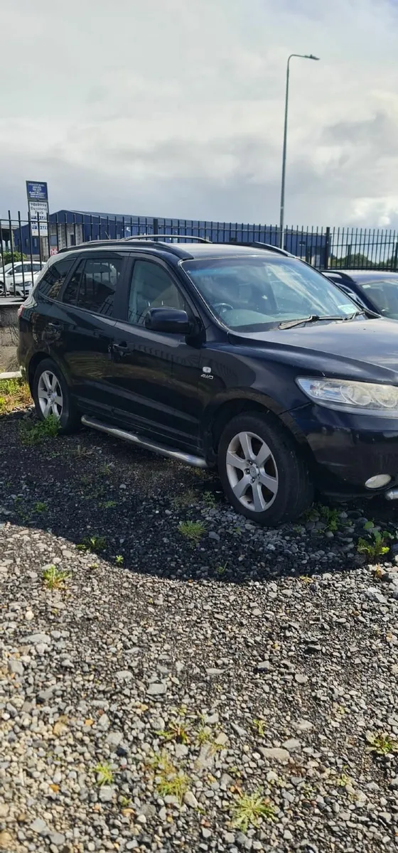 Hyundai Santa Fe 2007 - Image 2