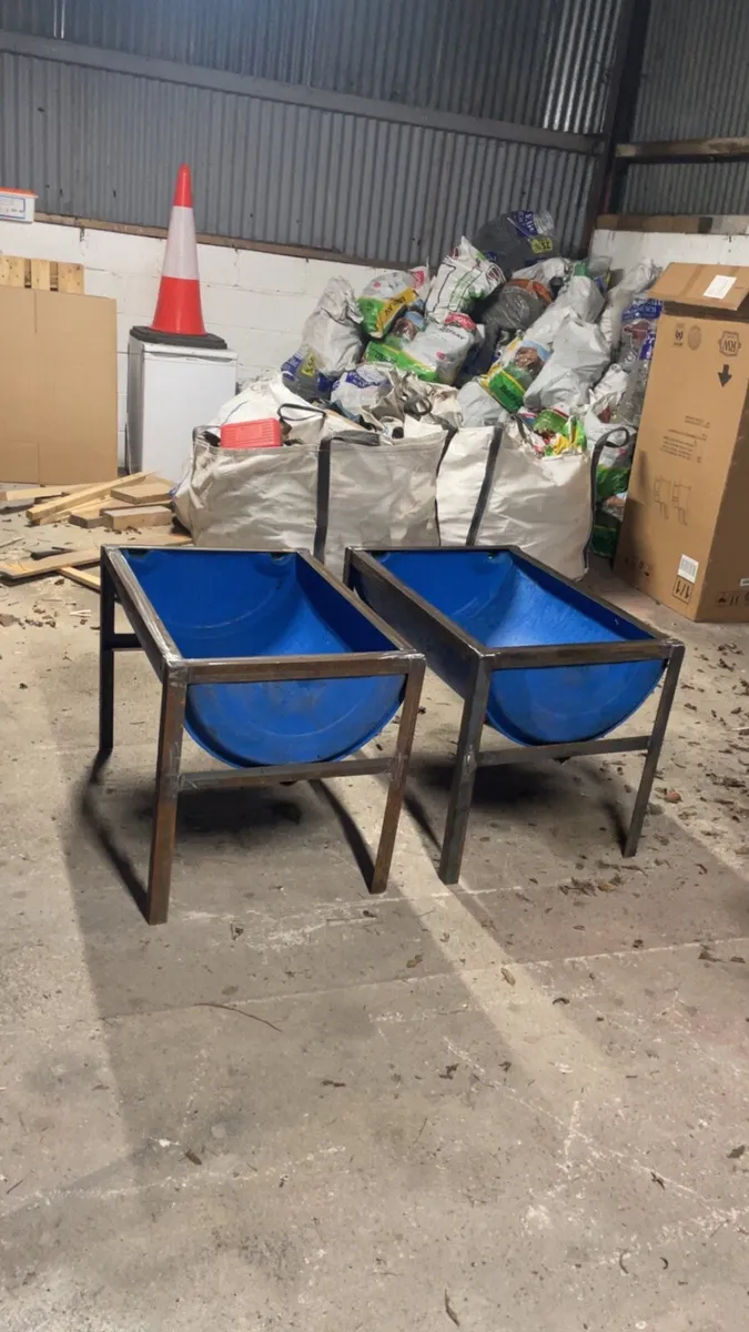 Feeding Troughs 🐮 - Image 1