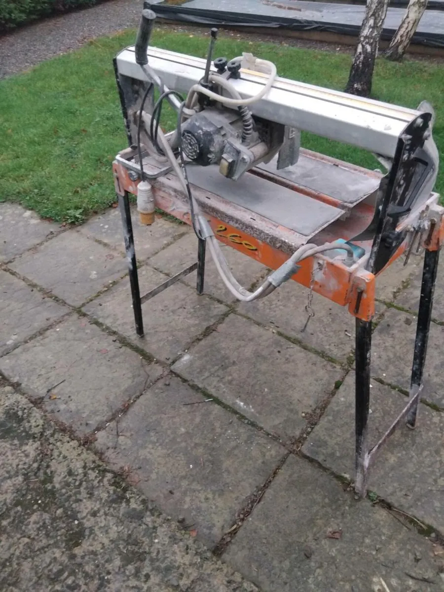 Generator  and  tile saw - Image 4