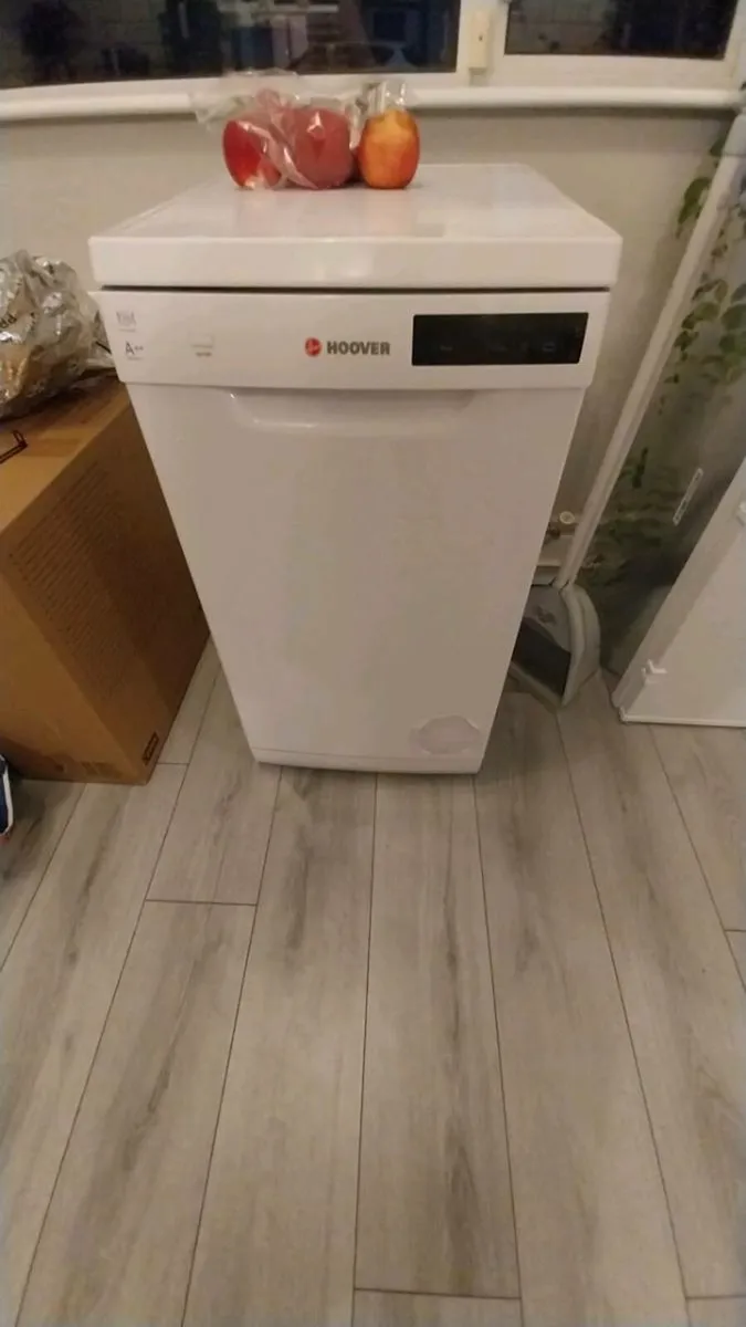 Small Dishwasher - as new - Image 1