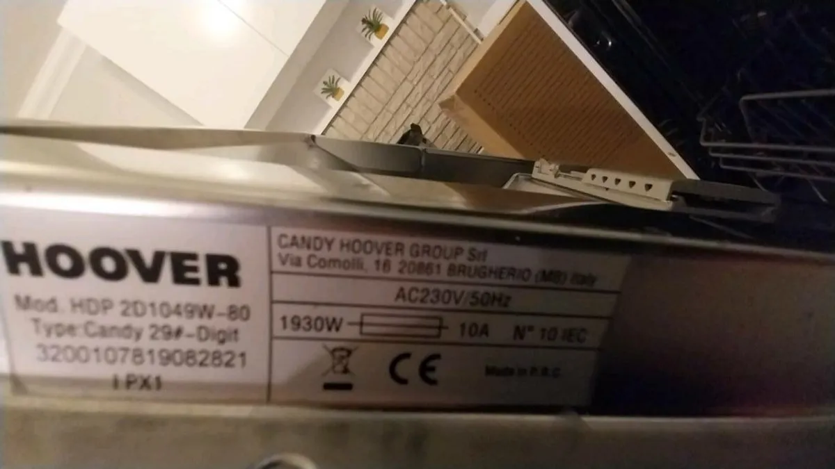 Small Dishwasher - as new - Image 3