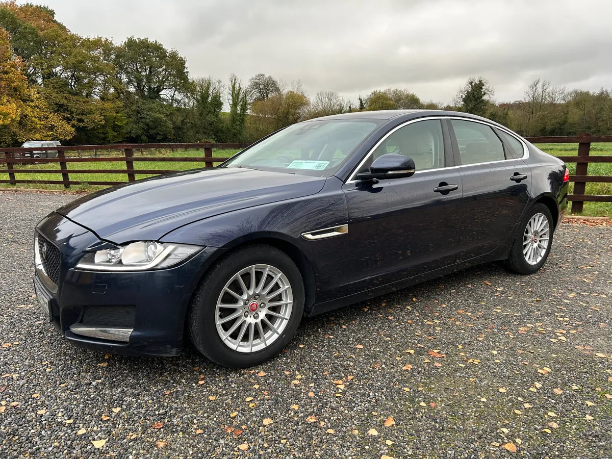 2017 Jaguar XF Prestige - Image 3