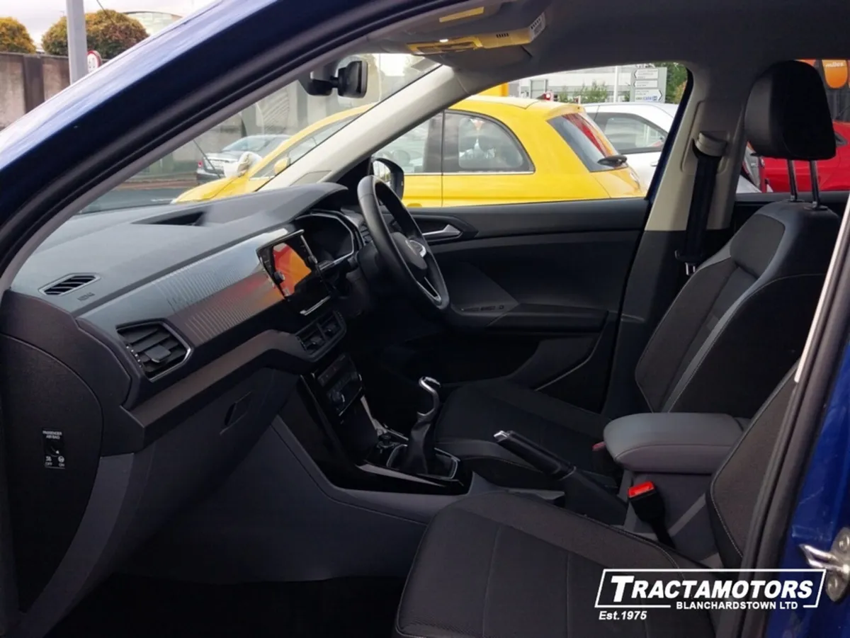 Volkswagen T-Cross STYLE 1.0 TSI MANUAL 6SPEED FWD - Image 4