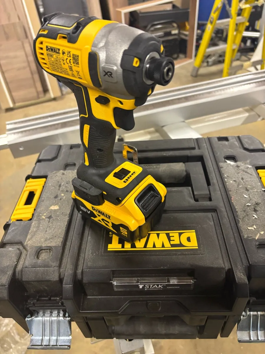 De walt cordless twin pack - Image 3