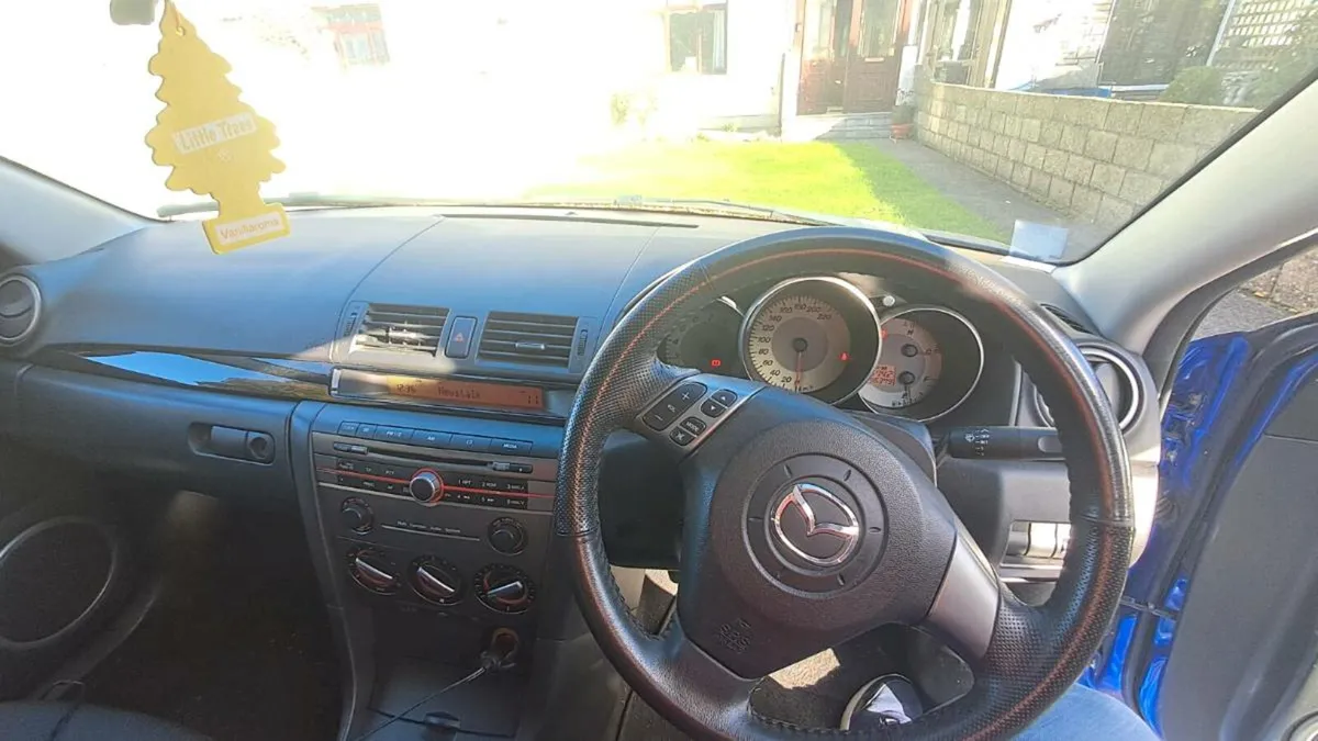 Mazda 3 - Image 4