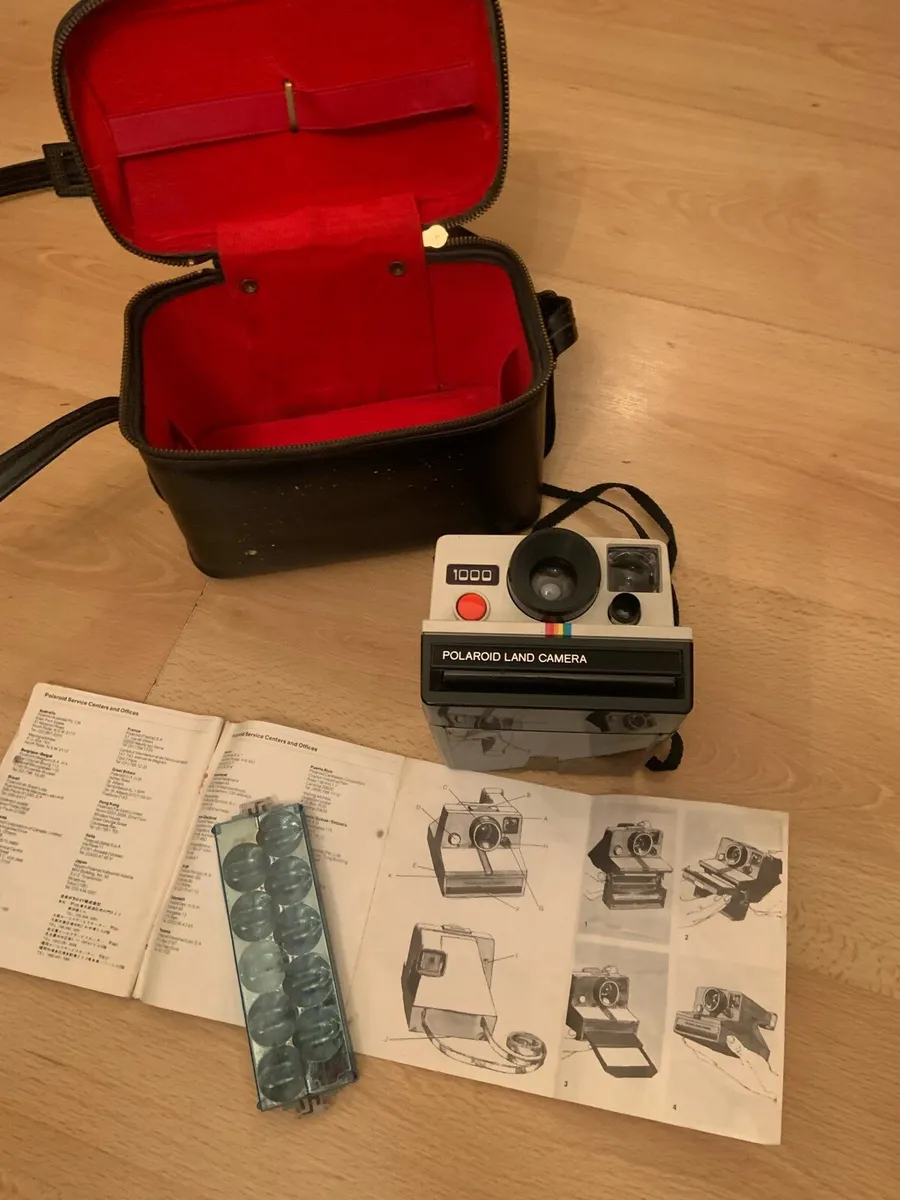 Vintage 1970s Camera plus case, instructions etc - Image 3
