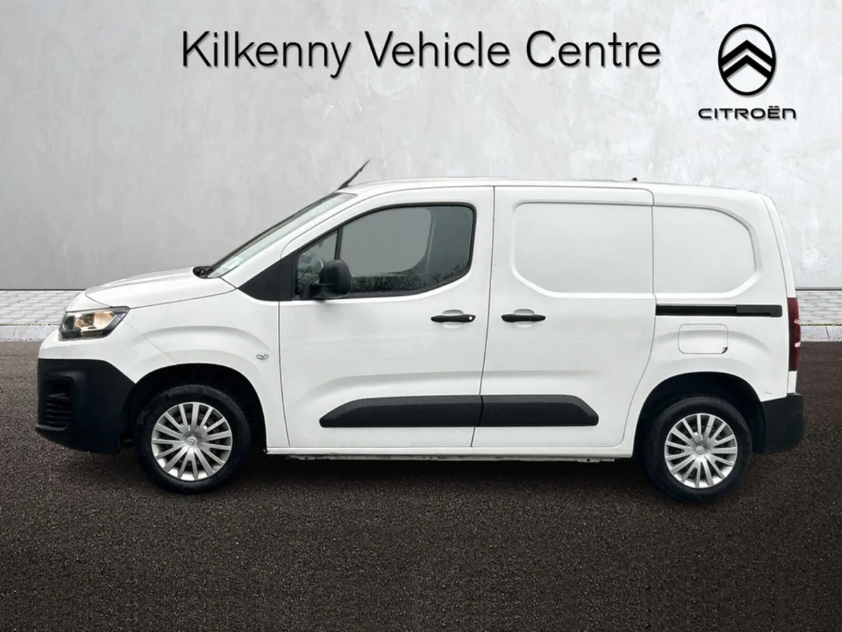 Citroen Berlingo ENT BLUEHDI 100 MWB 6 650KG 3DR - Image 4