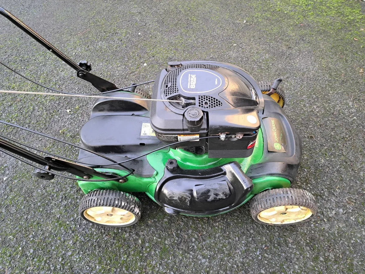 Lawnmower mulching - Image 2