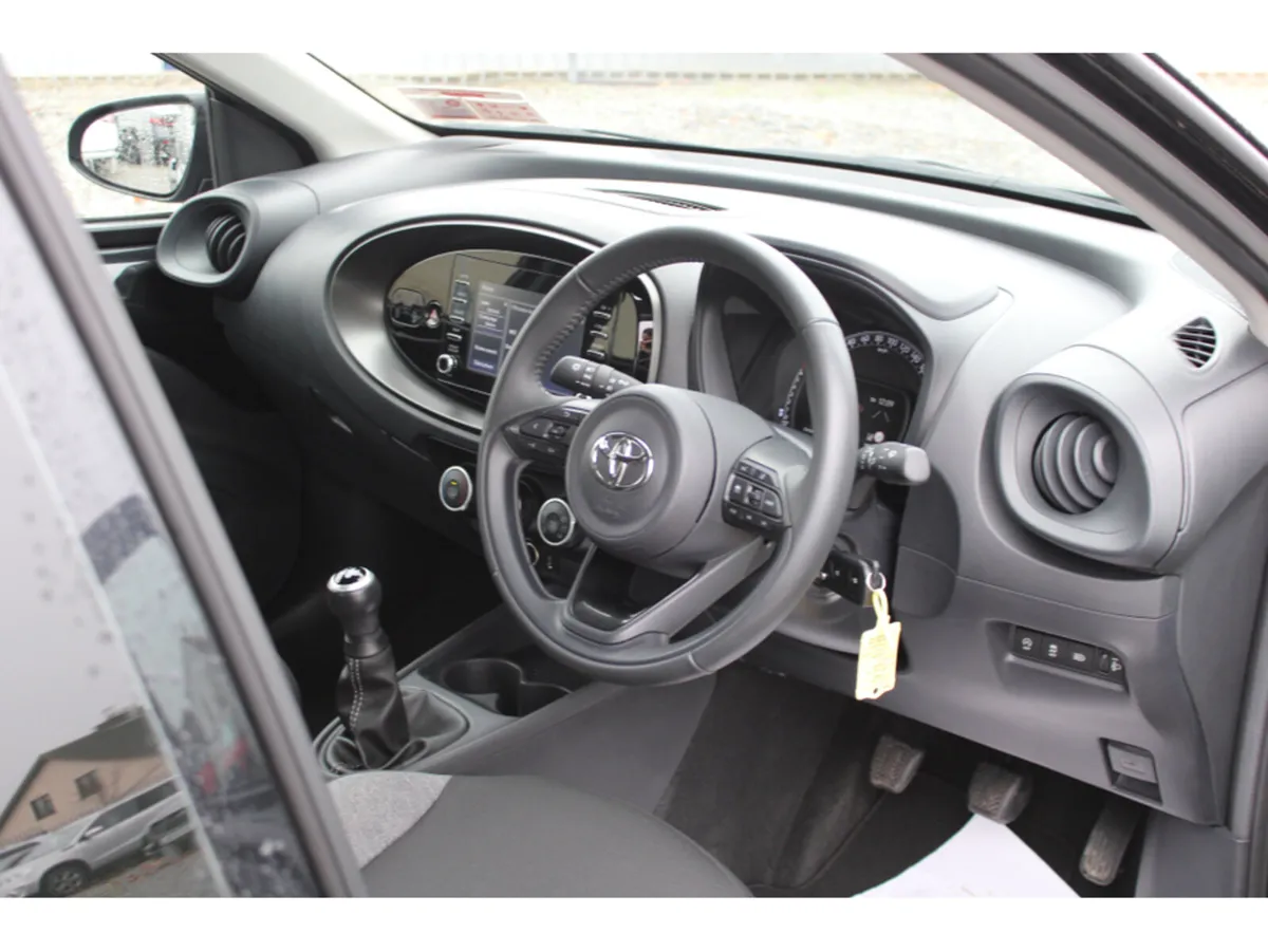 Toyota Aygo X X PULSE 4DR 1.0 - Image 2