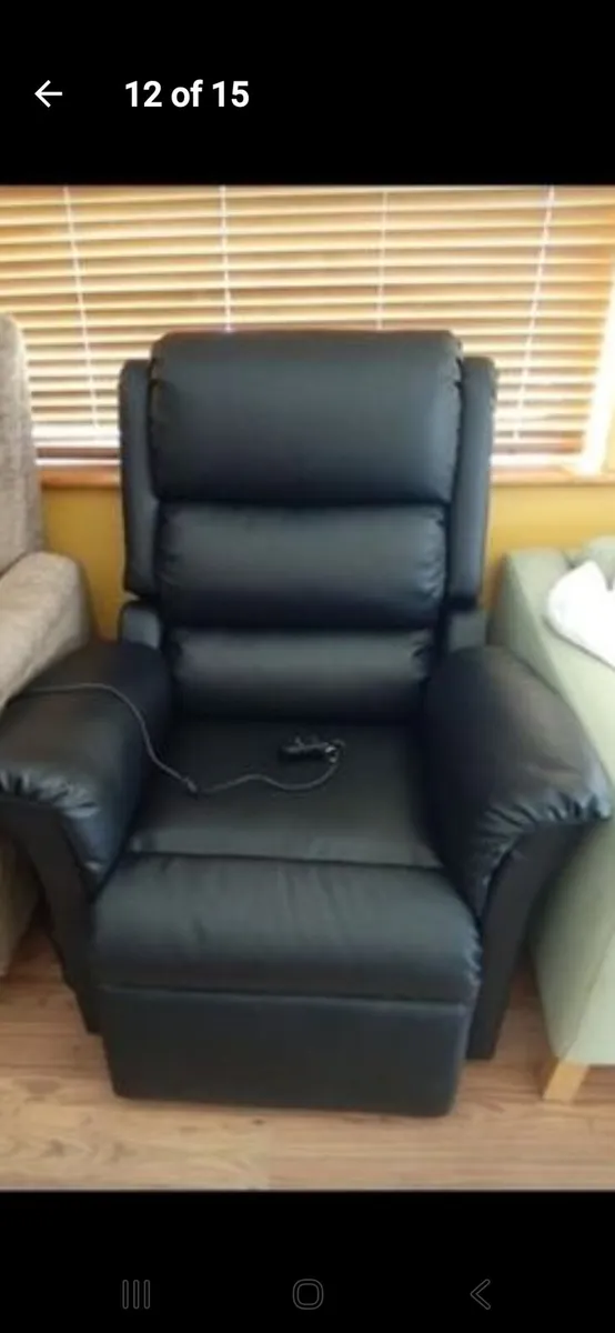 Electric riser recliner armchair - Image 4