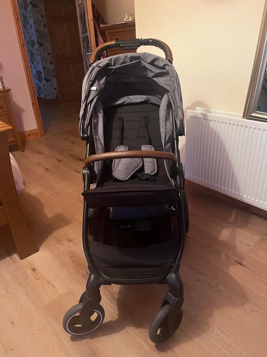 Child’s Buggie - Image 1