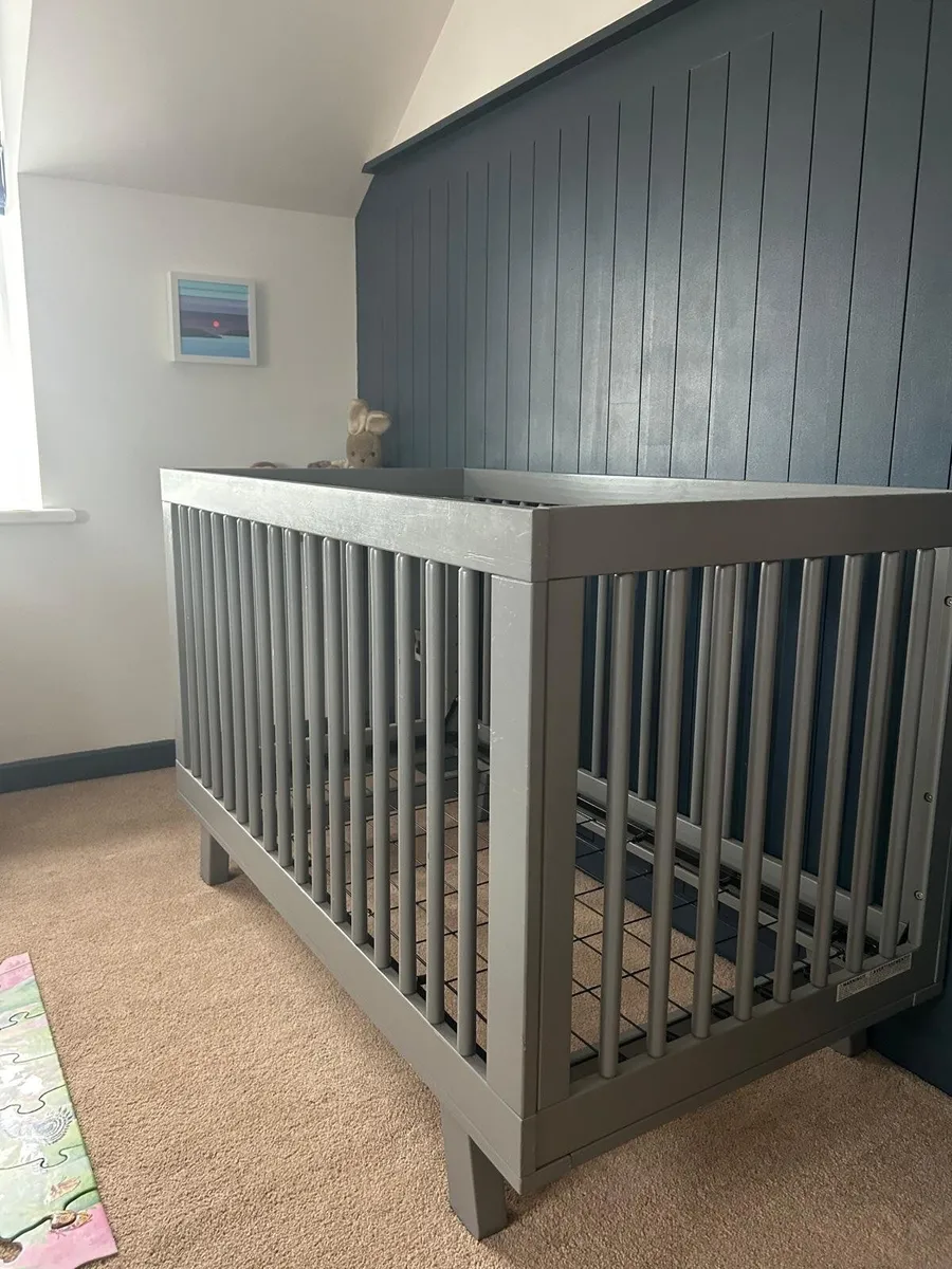 Crib - Image 3