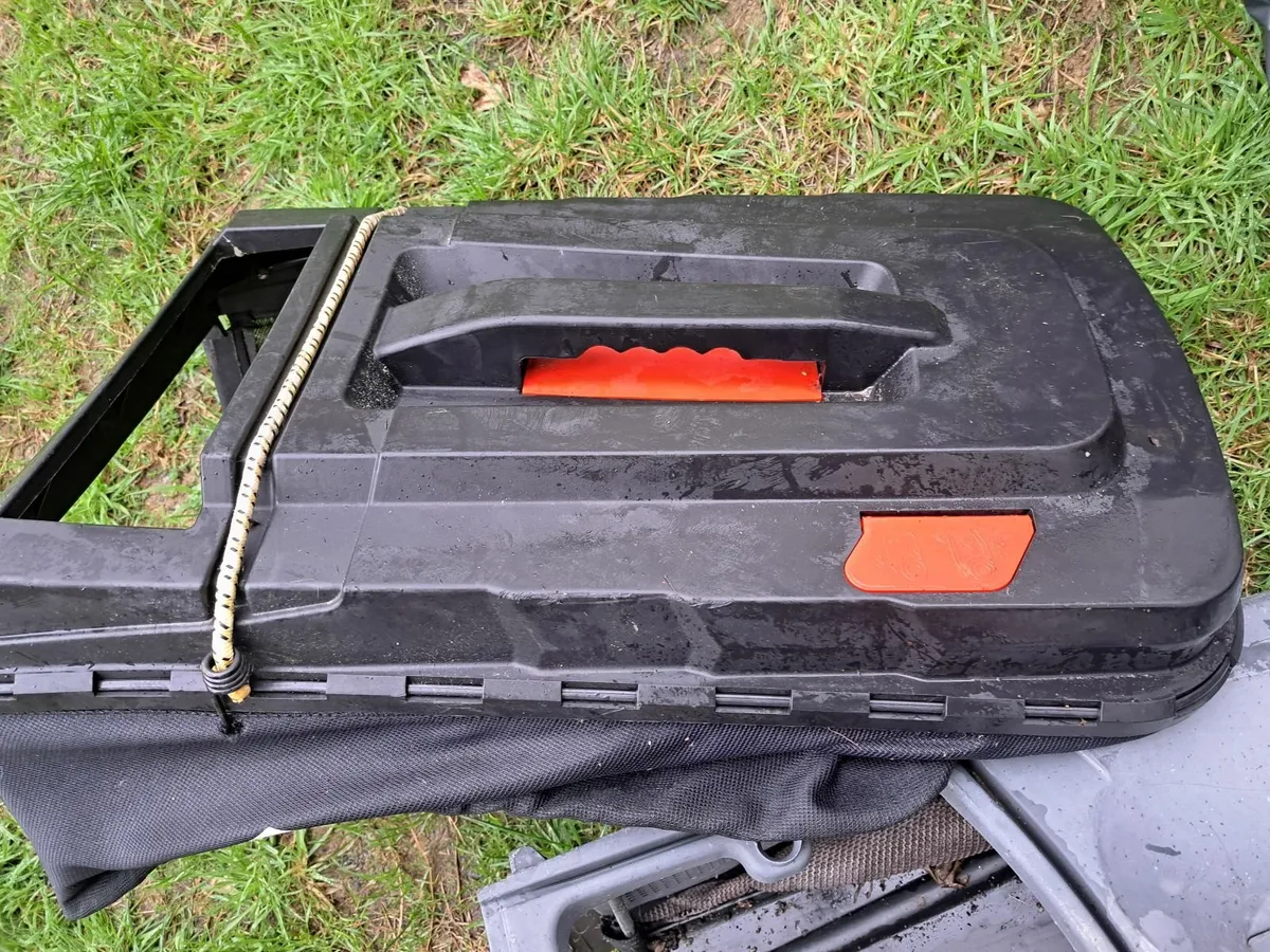 Lawnmower parts - Image 1