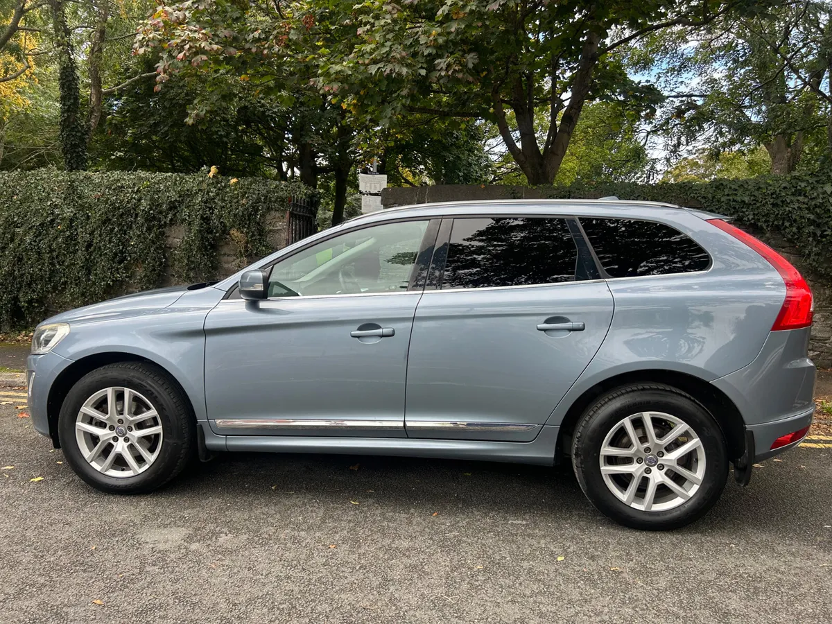 2016 VOLVO XC60 LEATHER INTERIOR PARKING CAMERA - Image 4