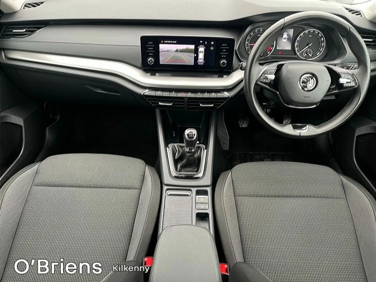 Skoda Octavia AMBITION 2.0 TDI 115 BHP 4DR *1 OWNE - Image 3