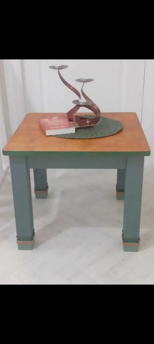 Coffee/Lamp table - Image 1