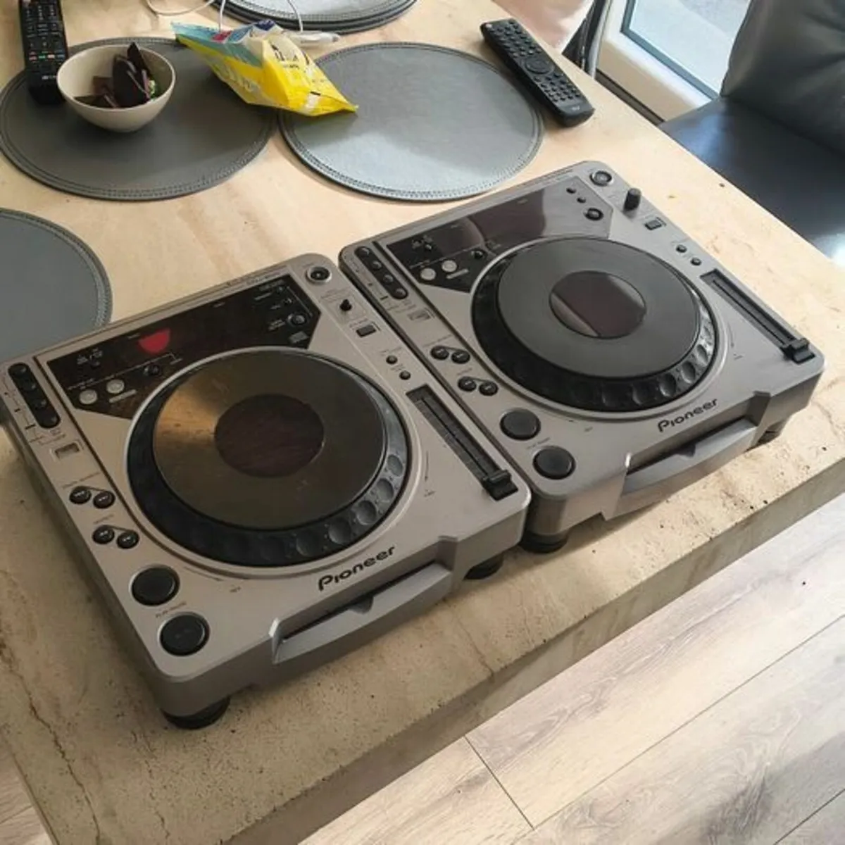 2x Pioneer CDJ-800 - Image 1