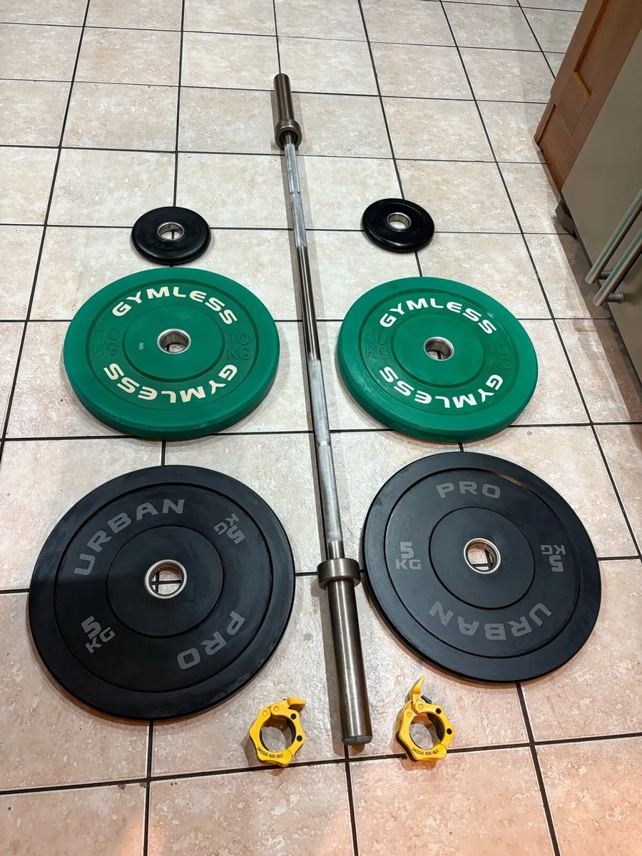 JORDAN 6 FOOT BEARING OLYMPIC BAR, BUMPER PLATES!