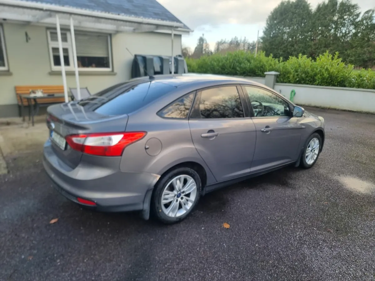 Ford Focus 2012 - Image 1