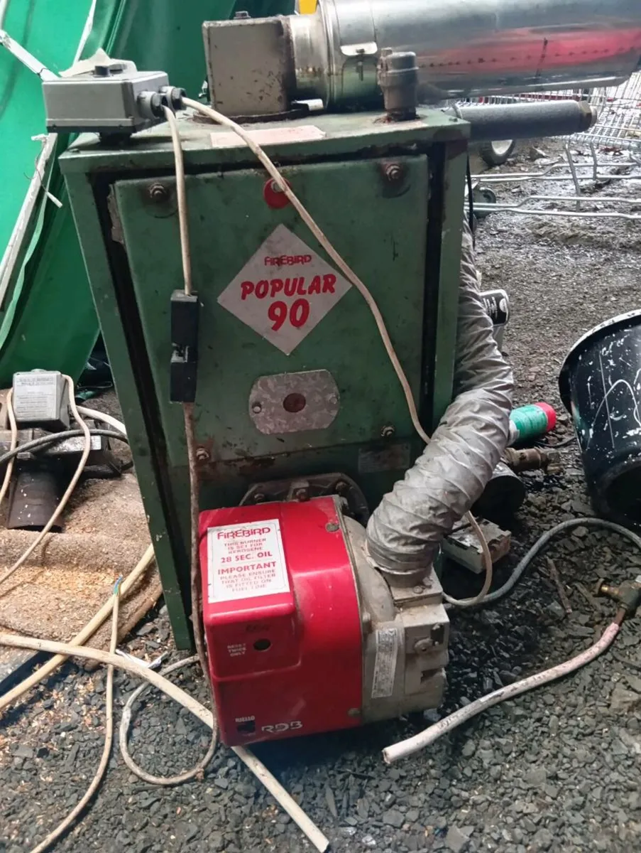 Oil boiler and burner