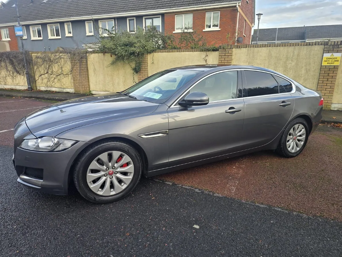 Jaguar XF 2016 - Image 3