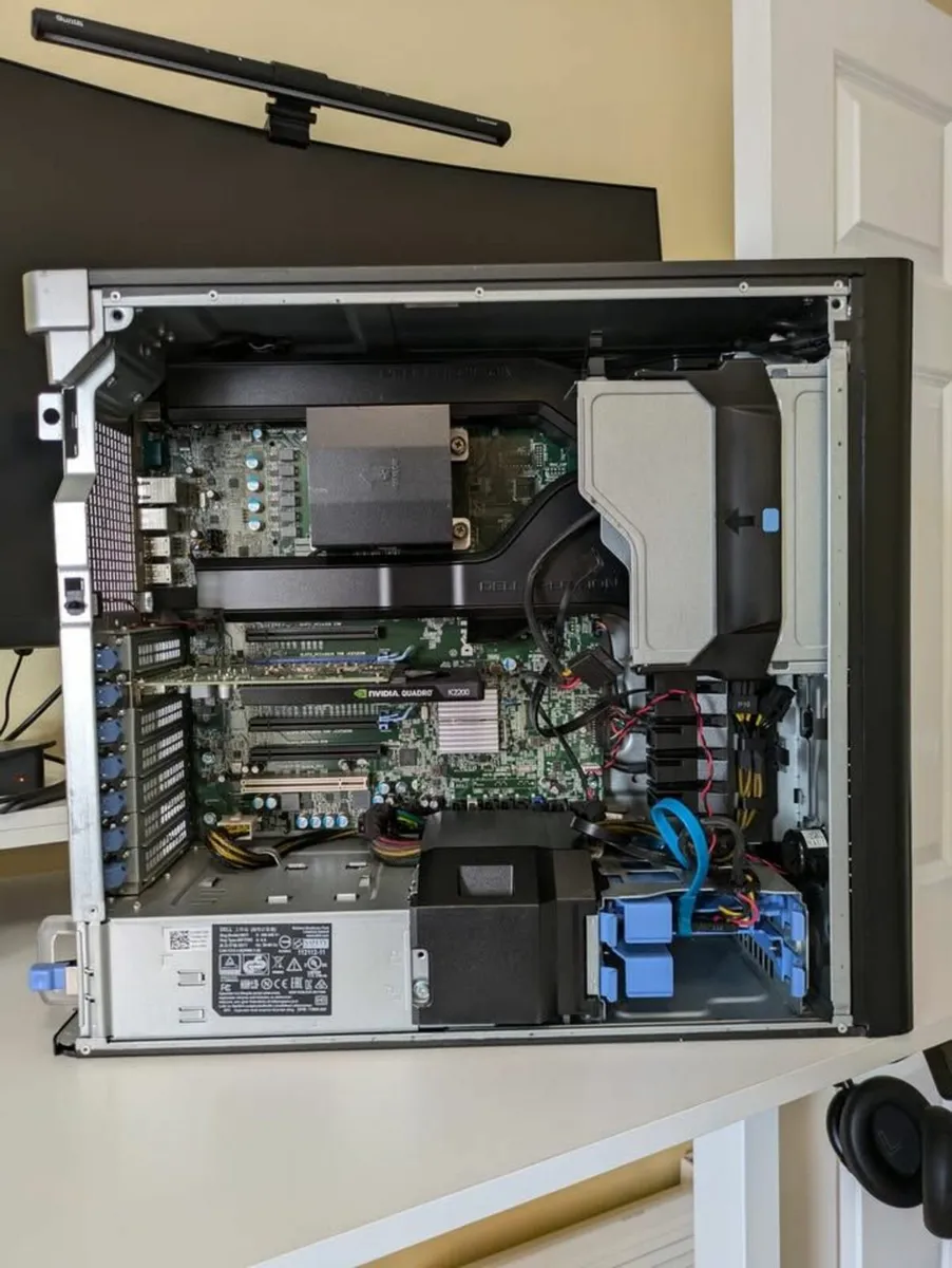 DELL Precision Tower 5810 - Image 2