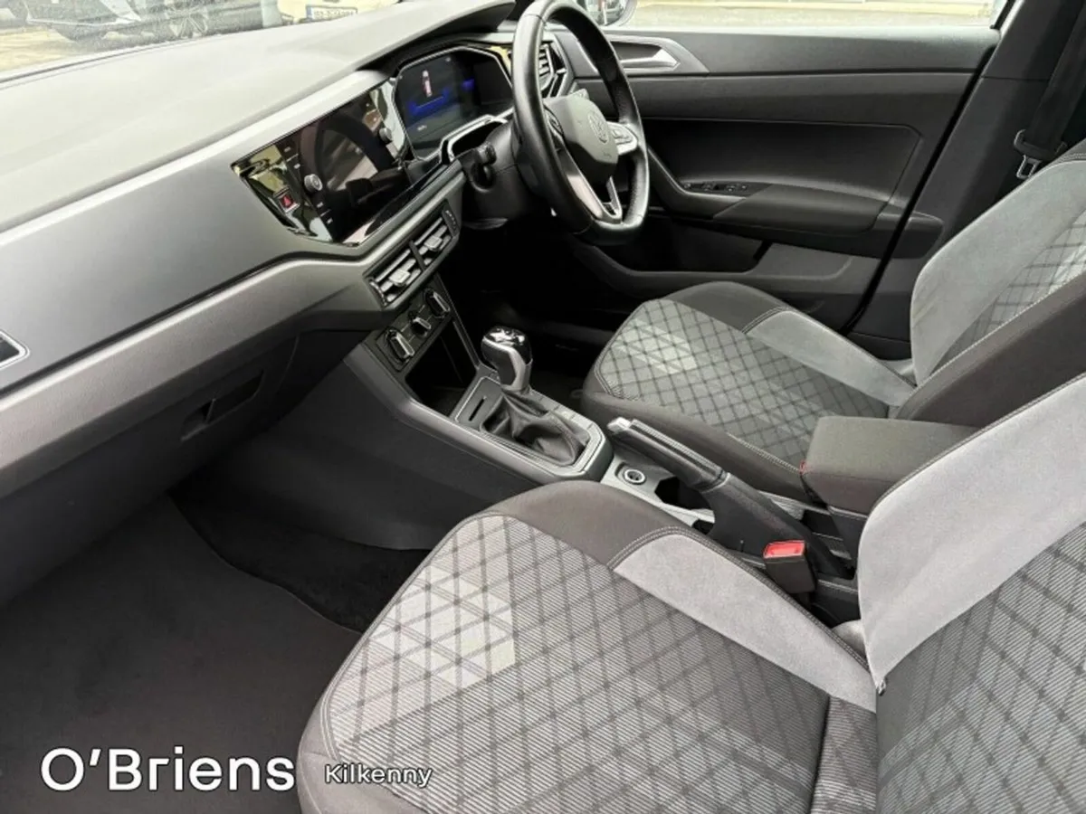 Volkswagen Taigo *AUTOMATIC - DSG 7 SPEED* R LINE - Image 4