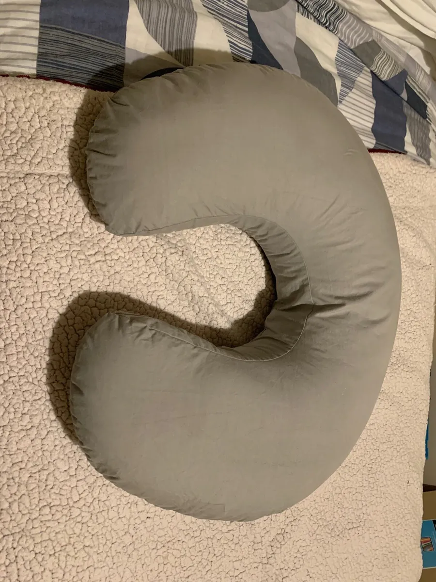 Breastfeeding cushion