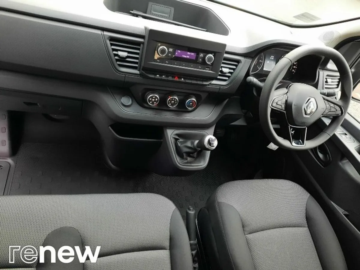Renault Trafic LL30 START 2.0 DCI 130 BHP - ORDER - Image 4