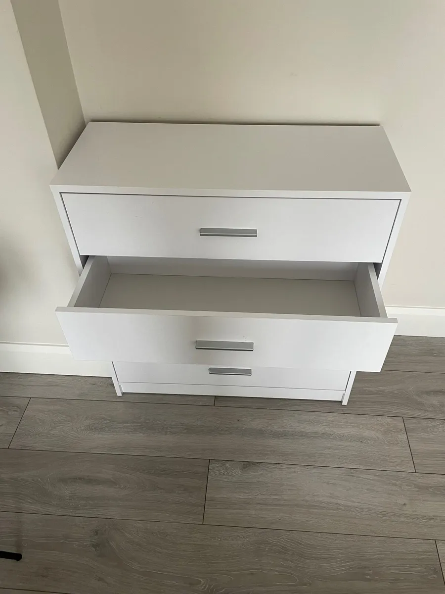 Chest of Drawers - Image 4