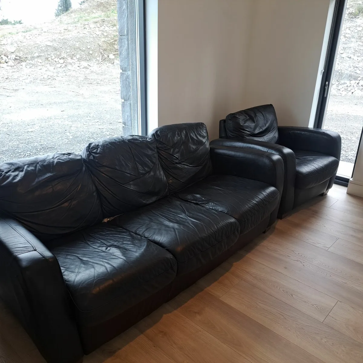 Couch - Image 1