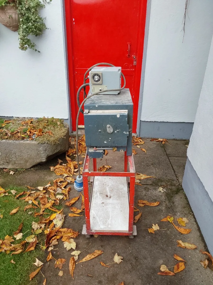 Small pottery kiln - Image 4