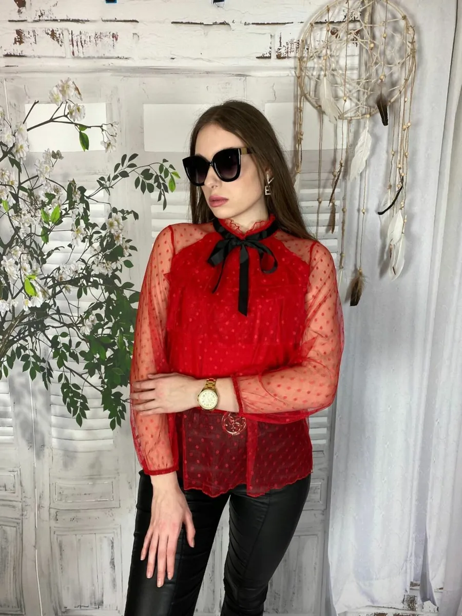 Lace blouse with a bow at the neck - Image 2