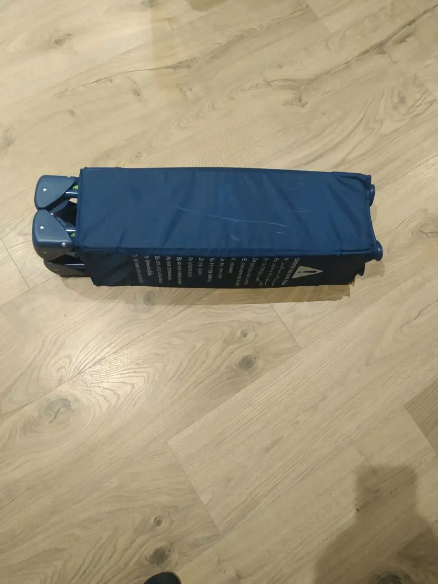 Travel cot - Image 4